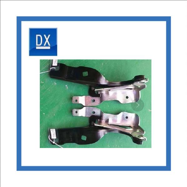 IATF16949 Auto Metal Stamping Parts Hood Hinge Retainer
