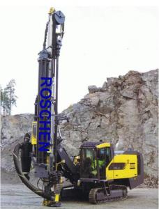 China 200mm Holes Portable Hydraulic Water Well Drilling Rig Machine For Zimbabwe Borehole Drilling on sale