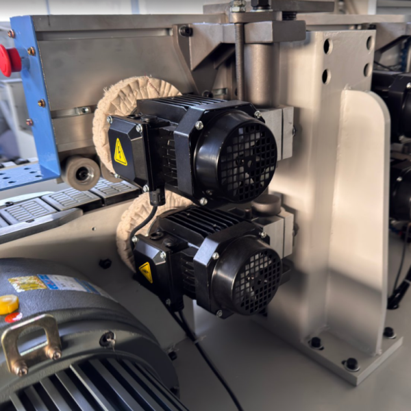 Fully Automatic Edge Banding Machine with PUR Hot Melt Adhesive System 18-24m/min Speed for 0.3-3mm Thickness Woodworking