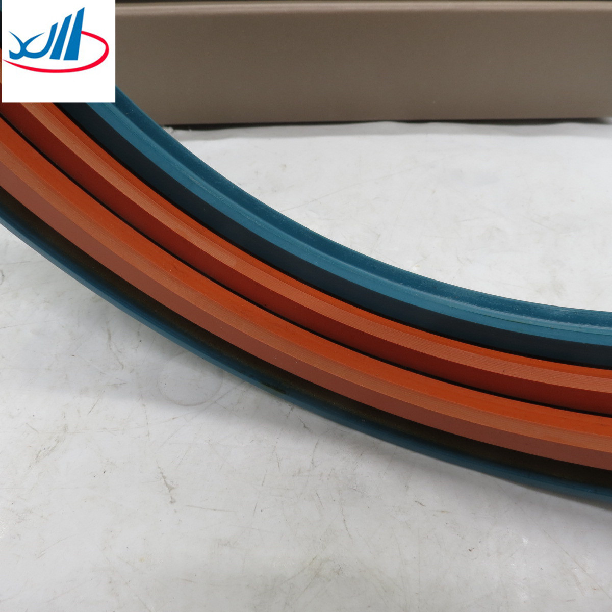 Factory supplies high-quality truck and automobile parts, rear wheel oil seal WG998134013