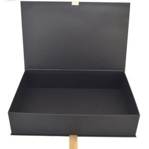 Offset Printing Luxury Clothing Packaging Boxes Exquisite Workmanship