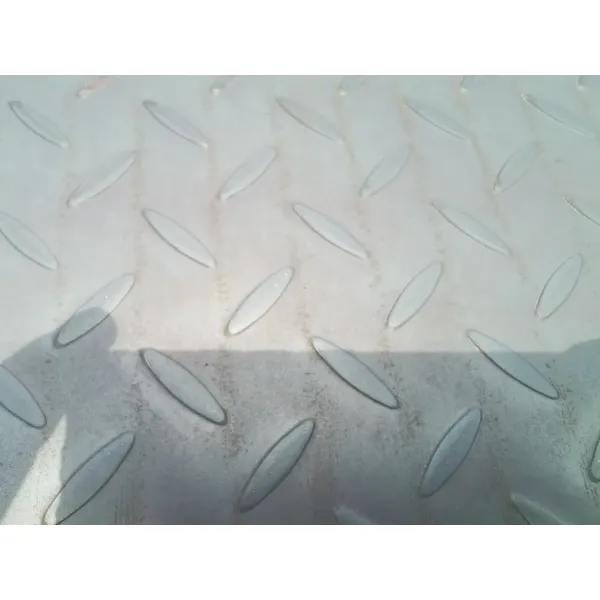 A36 Q235B ST37 Hot Rolled Diamond Floor Plate Checker Plate with 2.0mm-12mm Thickness