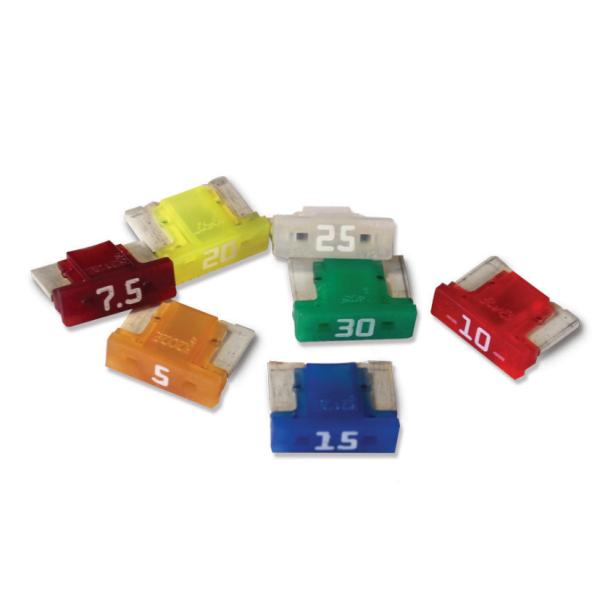 Low Profile 10.9mm Zinc Alloy Mini Blade Fuse Rated 32VDC 58VDC 60VDC 15A Blue For Automotive Passenger Car