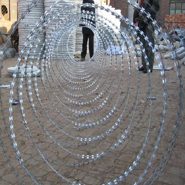 Professional Razor Blade Wire , Security Barbed Wire PVC Coated Steel