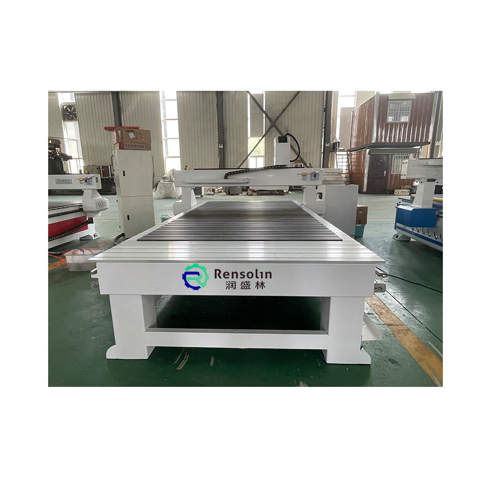 3 Axis CNC Router Machine For MDF Furniture CNC Milling Machine 1300 X 1300MM