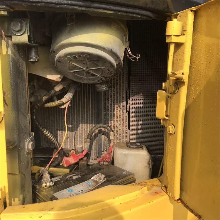 Original Hydraulic Valve Komatsu 13t Excavator PC138us-2 with 13400KG Operating Weight