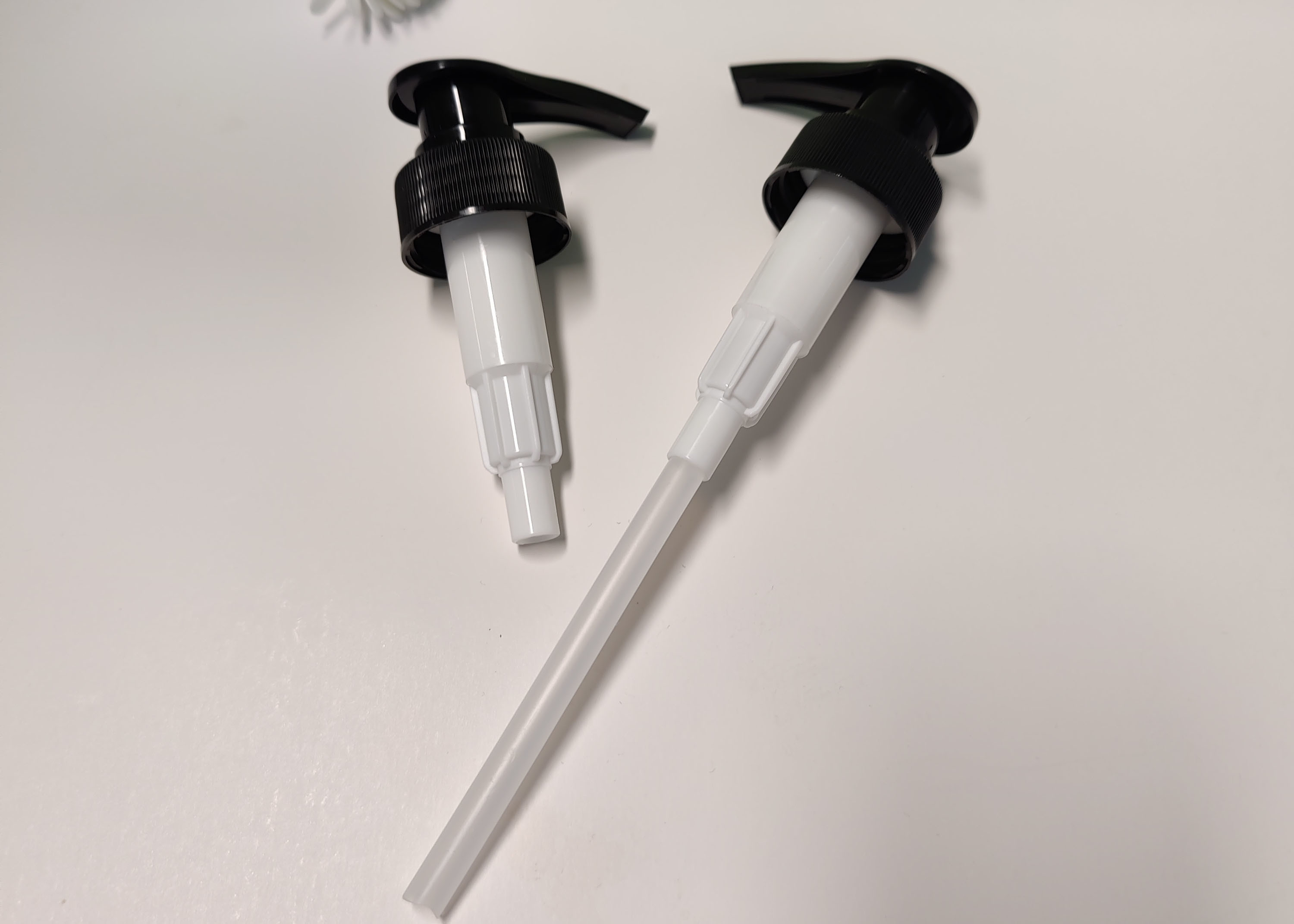 33mm Plastic Liquid 4cc Output Hand Dispenser Pump
