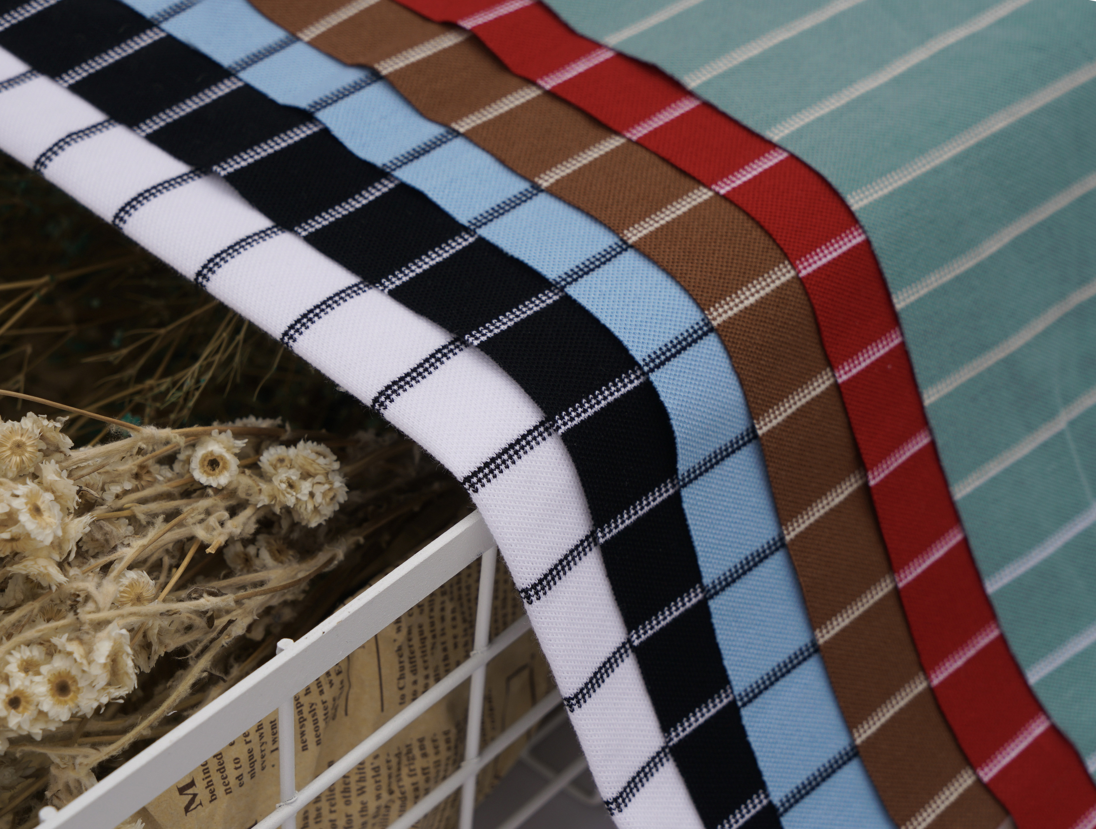 Skin-Friendly Comfortable Fashionable Easy Care Striped Material Fabric For Casual Wear