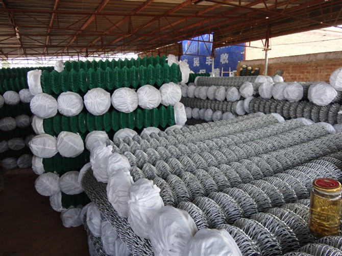 Automatic Chain Link Fence Machine,factory price