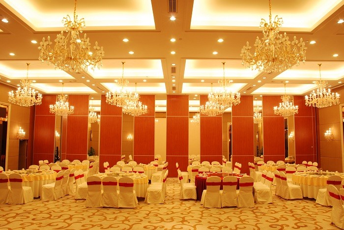 Sound Insulation Fabric Leather Movable Partition Door / Foldable Room Divider