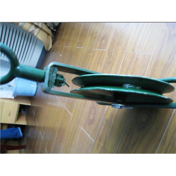 Scaffolding Tools Safe Working Load 250Kg Gin Wheel Pulley With Swivel Eye