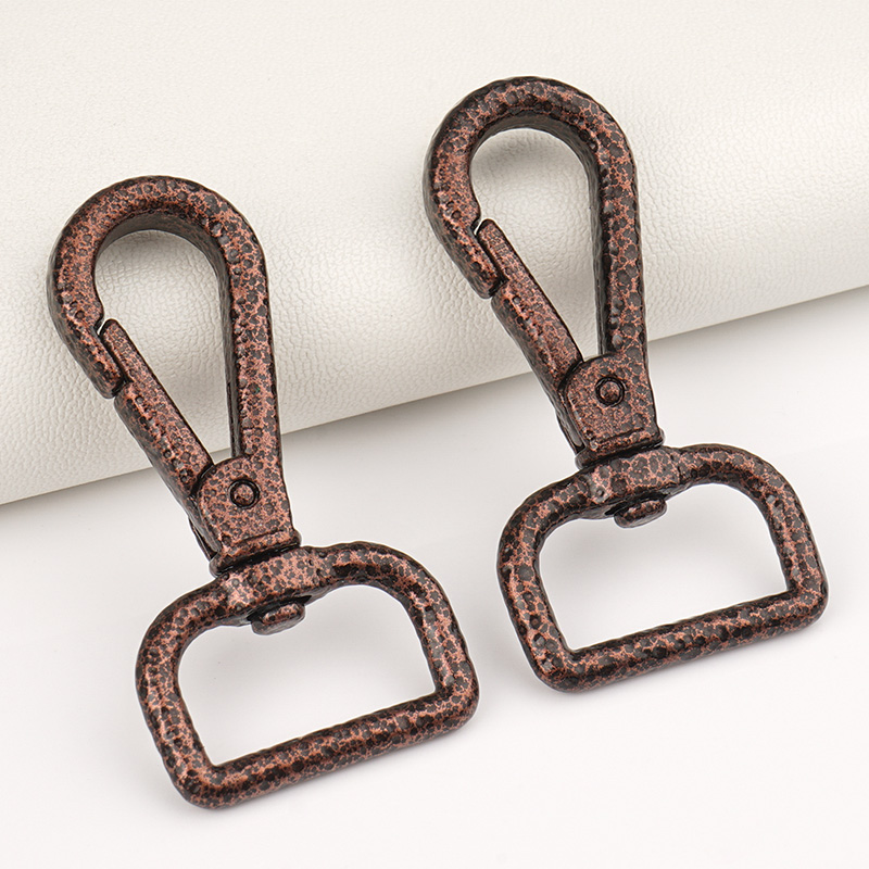 Bag Hardware 3/4 Inch Zinc Alloy Metal Bag Hook Buckle with Color and Nickel-Free Material