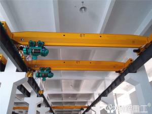 China High Speed 20-30m/Min Construction Crane With Cabin / Remote Control on sale