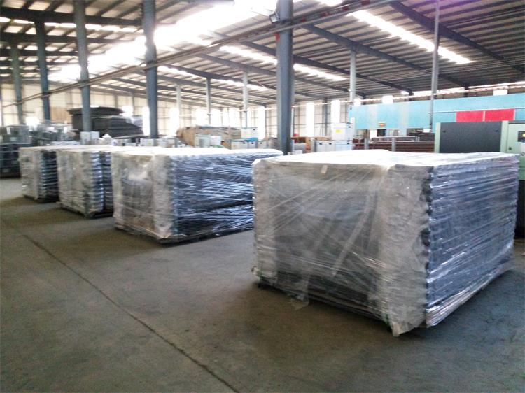 Diplomat Security steel Fence 1.2m*2.4m Tubing SHS38mm rails Yellow color