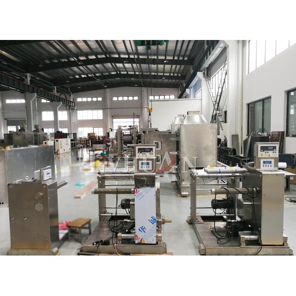 Flat die head technology,and automatic loading preform technology.