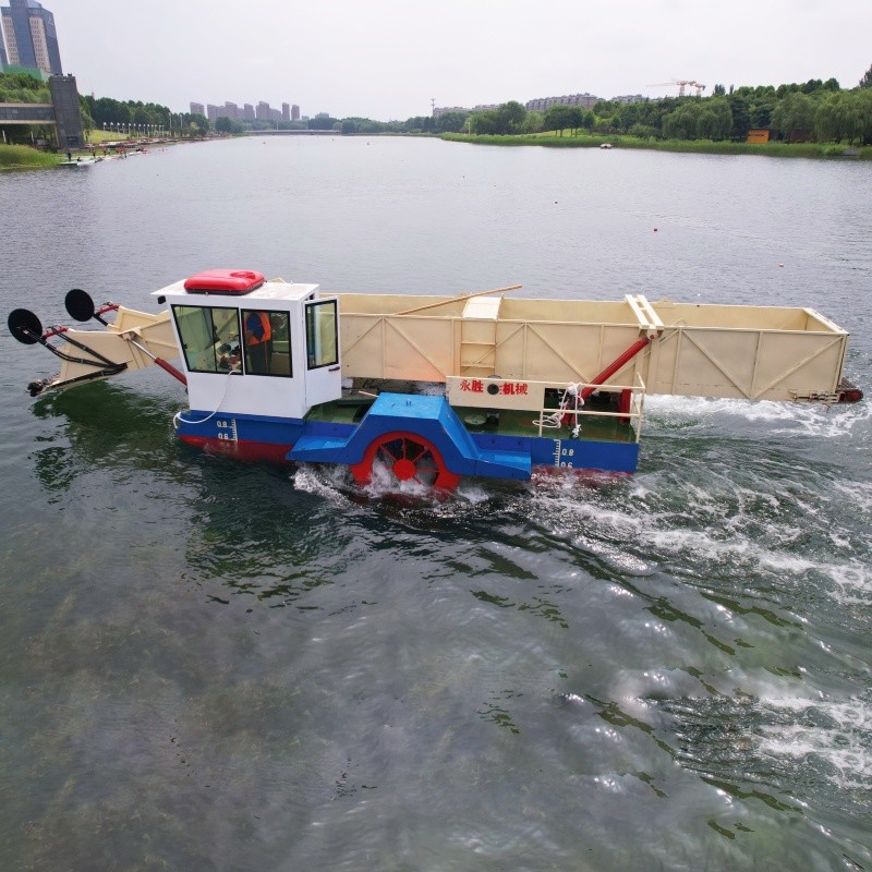 Large Aquatic Plant Harvester With Diesel Engine For Water Weed Harvesting