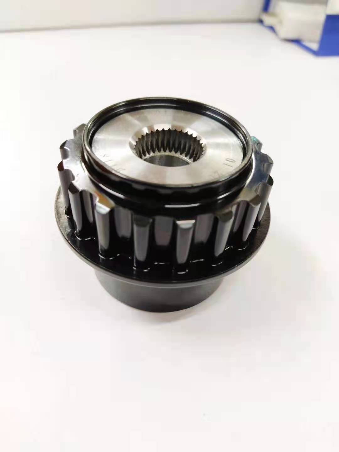 LR001470 Alternator Tensioner Decoupler Puller flywheel Clutch for Landrover LR2