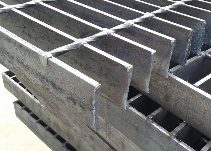 High Loading Strength Black Galvanized Steel Grating Walkway
