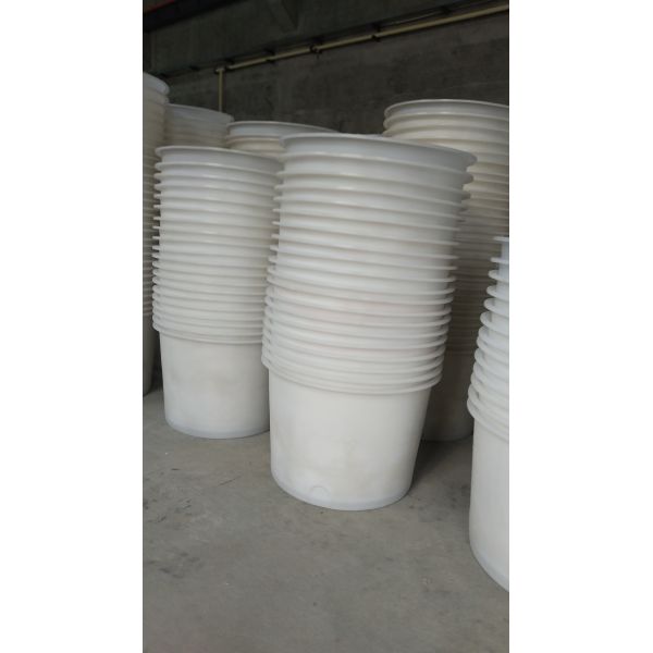 Plastic Product Making Rotational Moulding Machine For Colorfull Water Tank