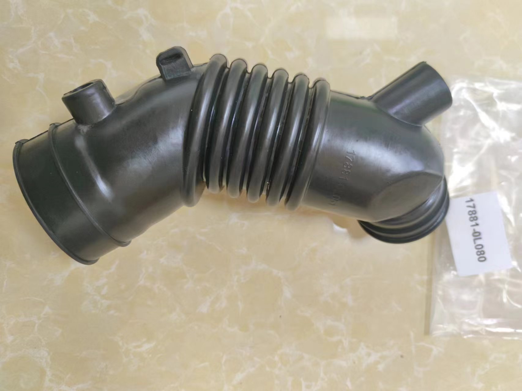 17881-0L080 Air Filter Inlet Tube Rubber Air Cleaner Intake Boot Hose for Toyota Hilux