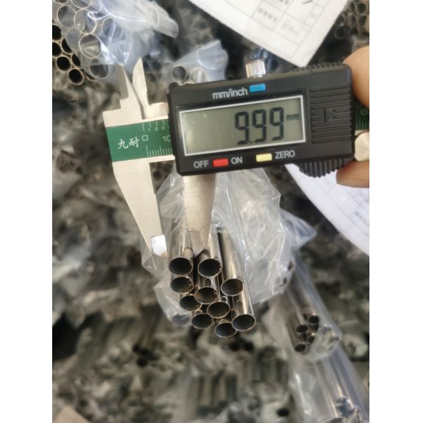 JIS Standard 316 Stainless Steel Tube Custom Seamless Pipe SS 304