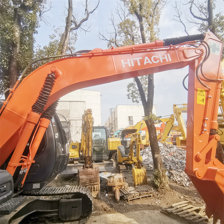 Original Hydraulic Pump 13 Ton Japan Hitachi ZX130 Crawler Excavator in Good Condition