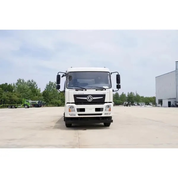 Dongfeng 28t Heavy Duty Sprinkler Truck 8X4 Industrial Water Tanker Agricultural Water Tanker