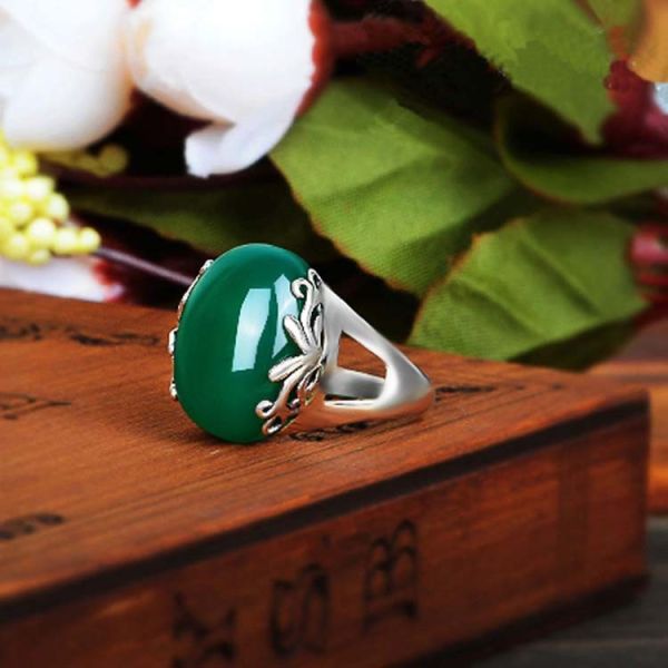 Sterling 925 Silver Oval Green Agate Ring Thai Vintage Jewelry Size (R111703)