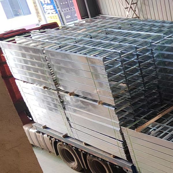 30-500mm Side Rail Height Zinc Coated Cable Tray Hot Dip Galvanized Smooth 2m-6m Length