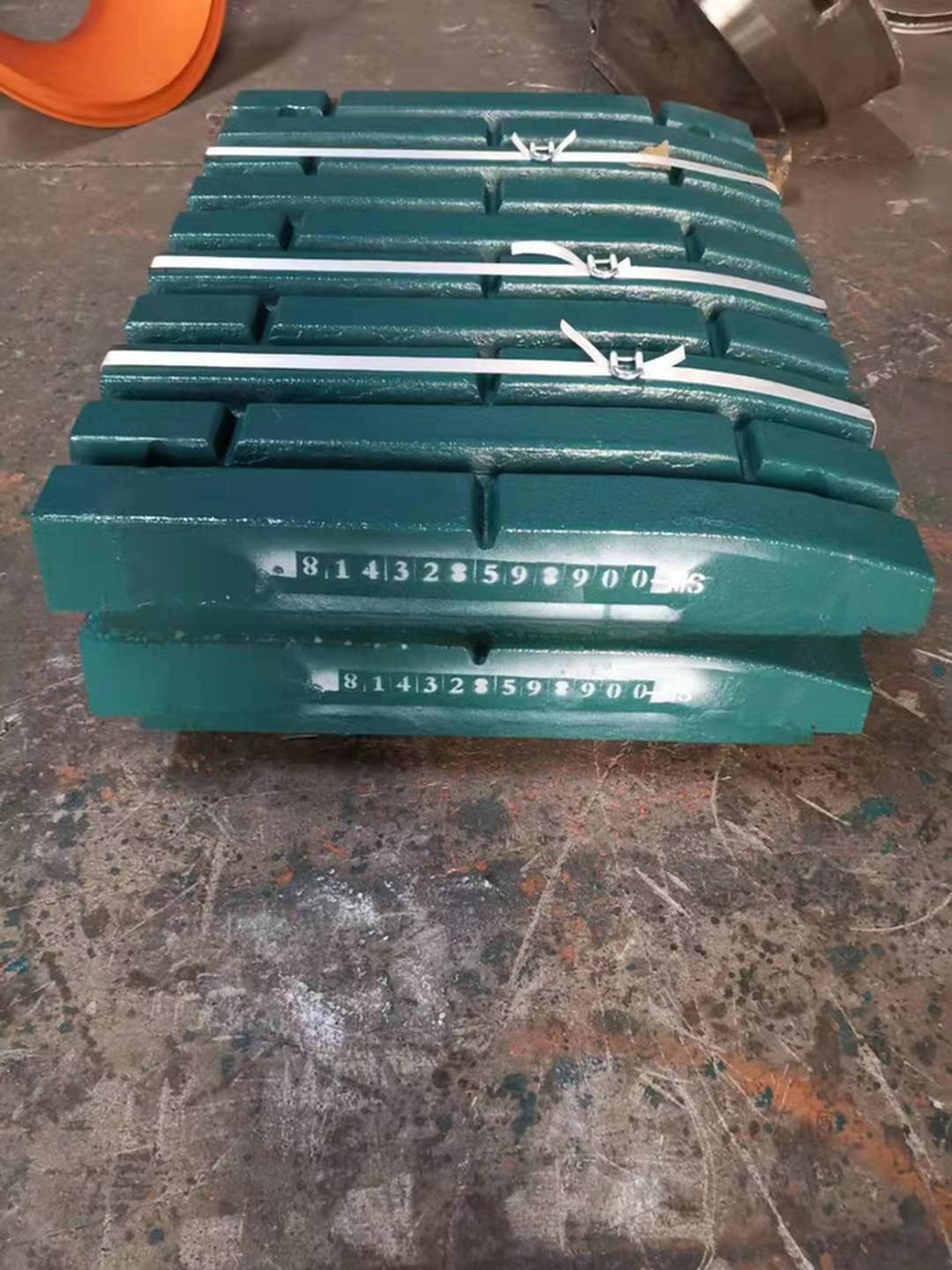 High Durable Mn18Cr2 Jaw Plates for Stone Crusher Parts in Building Material Shops