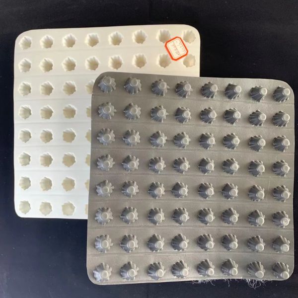 HDPE Greenroof Drainage Membrane 12mm Thickness 2m Dimple Waterproof and Storage Board