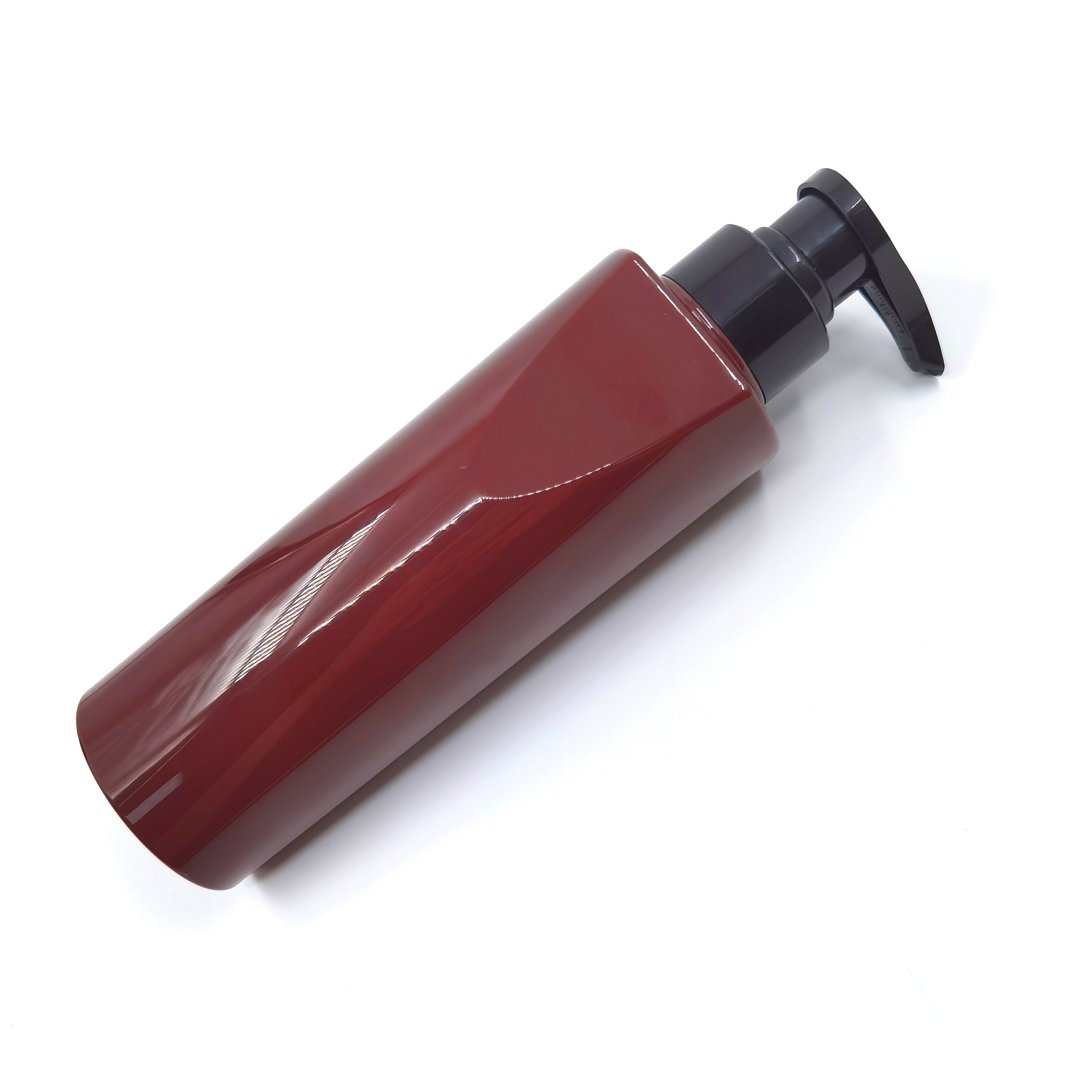 32mm Empty Refillable Plastic Cosmetic Bottles PET Shower Dispenser Container