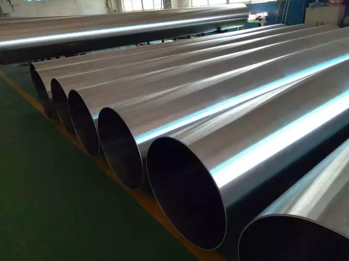 Seamless Round Welded Pipe made of 301 304 316L 309S 310 Stainless Steel for 200 300 400 Series in Customized Specifications