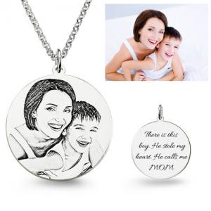 China 0.11oz 0.98in Custom Silver Necklaces Boyfriend Engraved Picture Necklace on sale