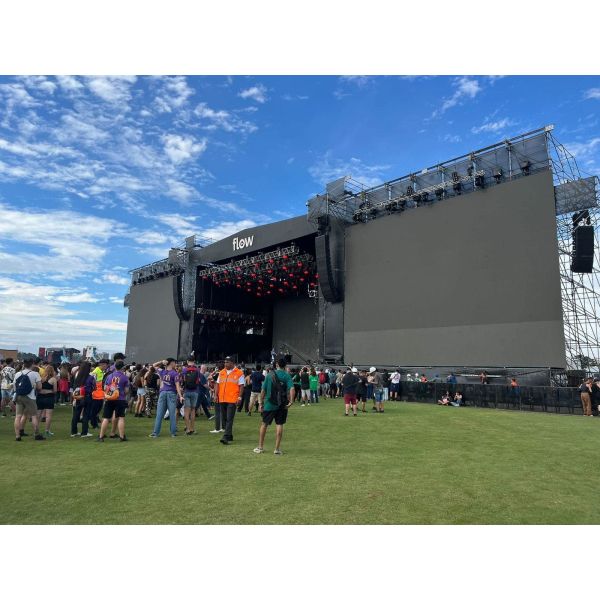 P3.91 Outdoor LED Screen Rental | Rain-Proof, 5500 Nits Brightness
