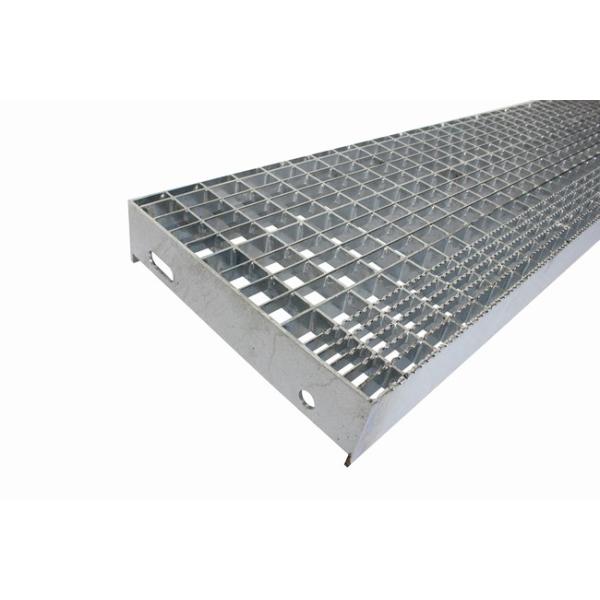 SGS Outdoor Galvanized Steel Stair Treads Hot Dip Galvanized Surface