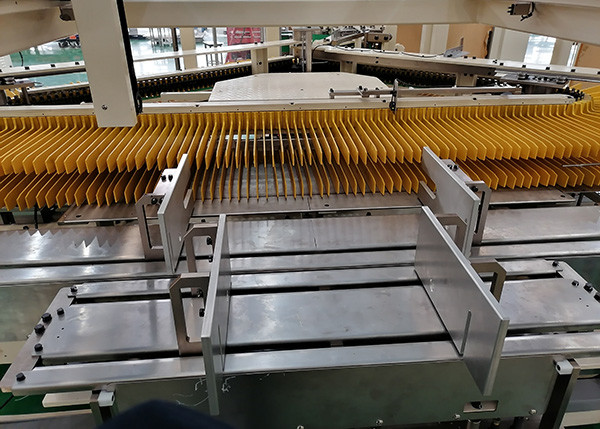 Full Servo Diaper Stacker Machine , Baby Training Pants Stacking Machine