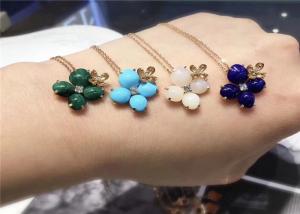 China Customized  18K Gold Diamond Pendant Flower Shape For Young Ladies on sale