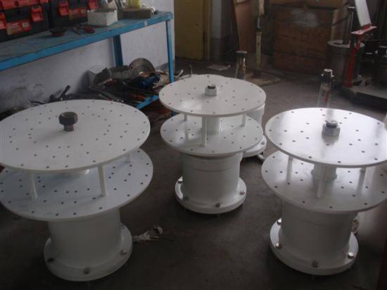 VAWT low rotor speed Wind Turbine Generator System 20kw with 3 phases output