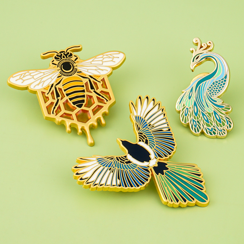 4 Color Print Custom Metal Soft Hard Enamel Lapel Pin Badge for Clothing Accessories