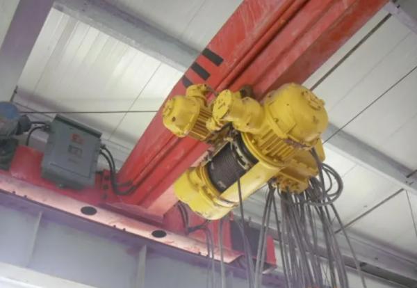 Cheap QB Double Girder Overhead Cranes Explosion Proof With Heavy Hook for sale