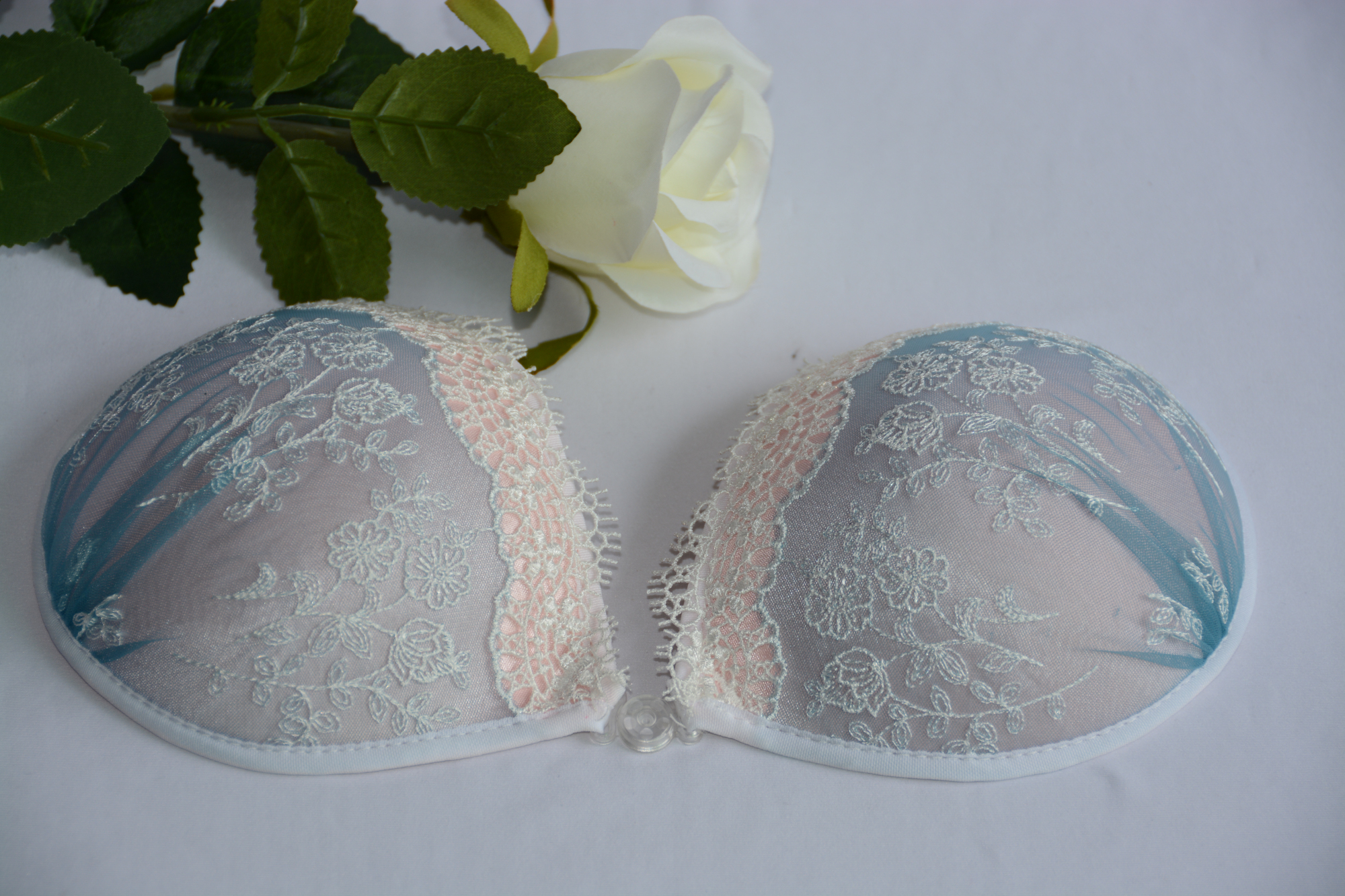 Buy cheap attractive invisible breathable strapless bras from wholesalers
