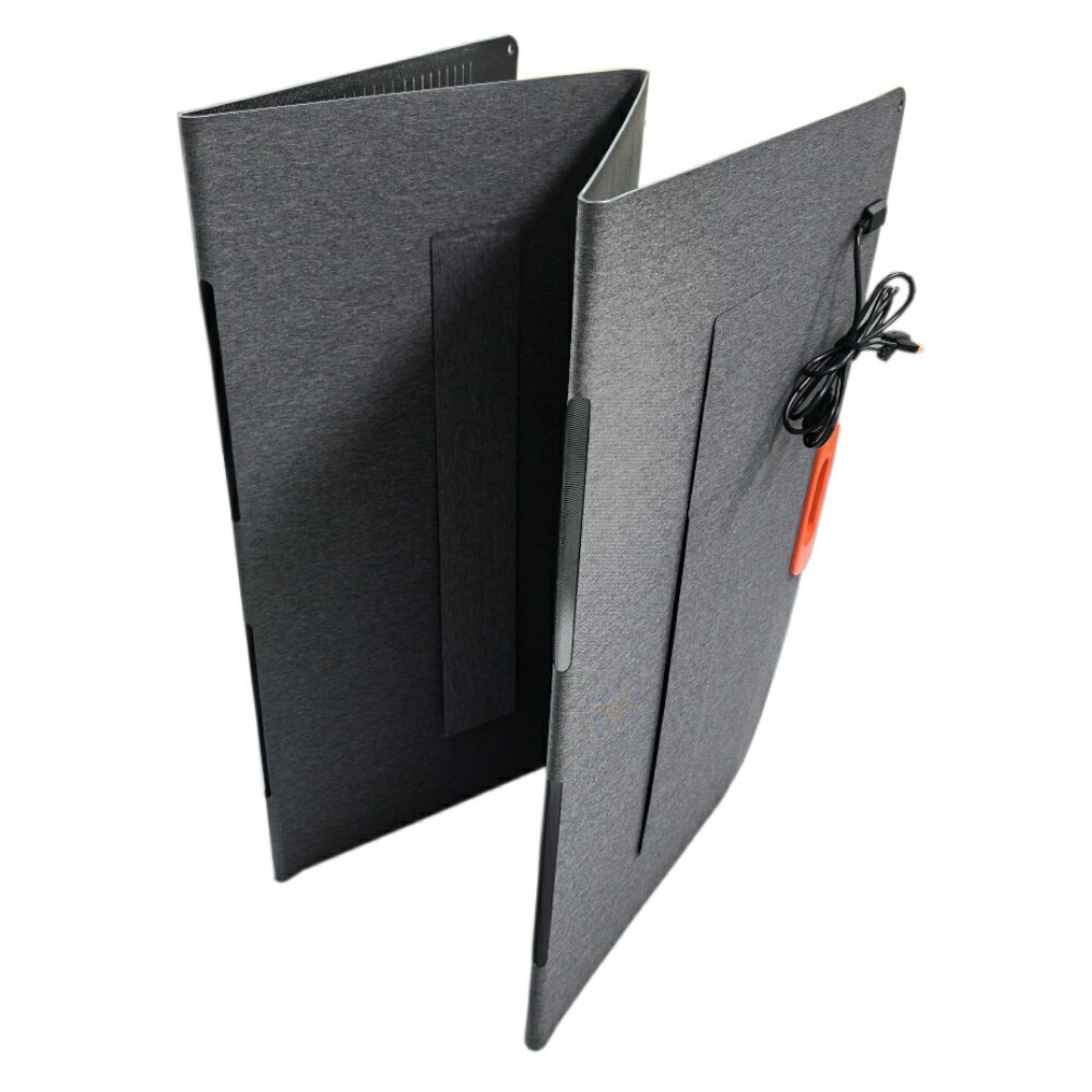 11A Current At Max Power Foldable Solar Charger 200W Peak Power 570 X 600 X 40 Mm Folded Size For RV Owners