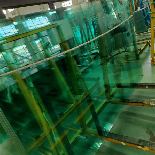 2mm - 19mm Clear Float Glass Solid Float Glass Cut To Size For Construction Interior And Exterior Decoration
