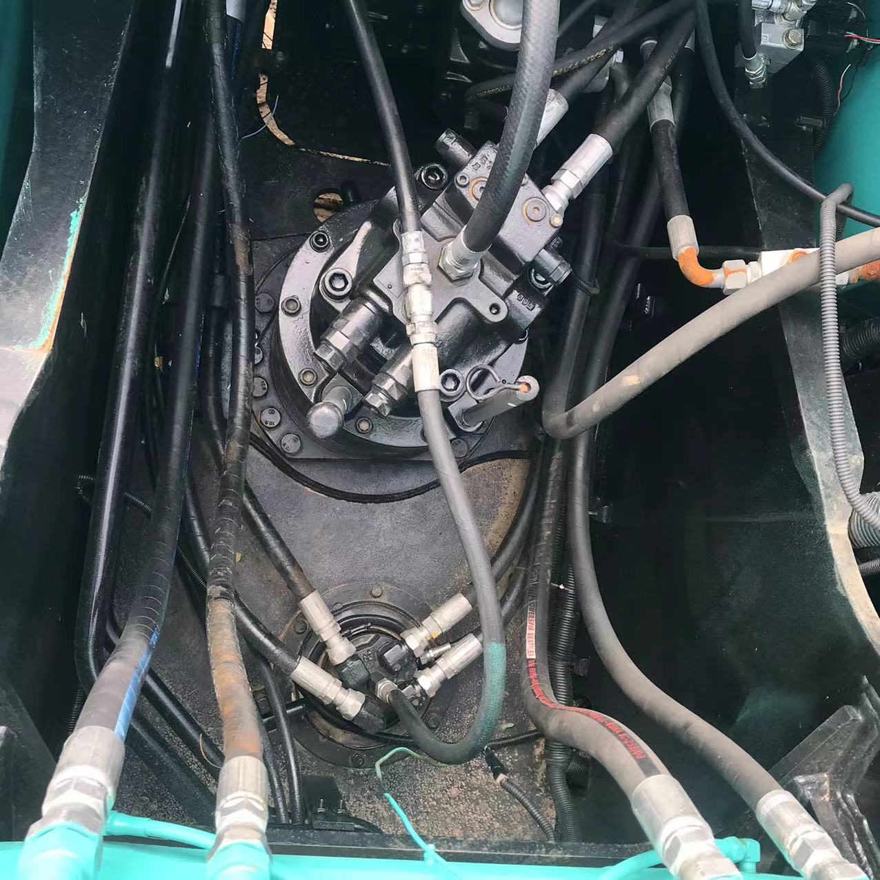 Original Japan Made Kobelco Sk200-8 Excavator for Mining Hydraulic System and Parts