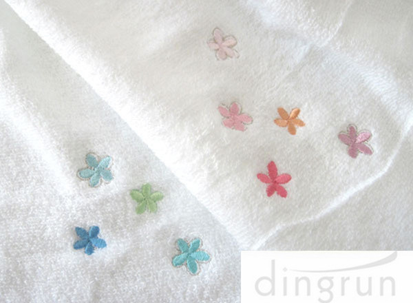 Kid Pure White Hand Wash Towels 100% Cotton High Water Absorbing 220gsm