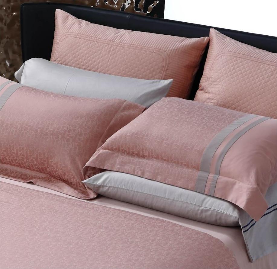 Customized Color 300tc Fabric 100% Pure Cotton Bedding Set for Luxury Hotel and Family