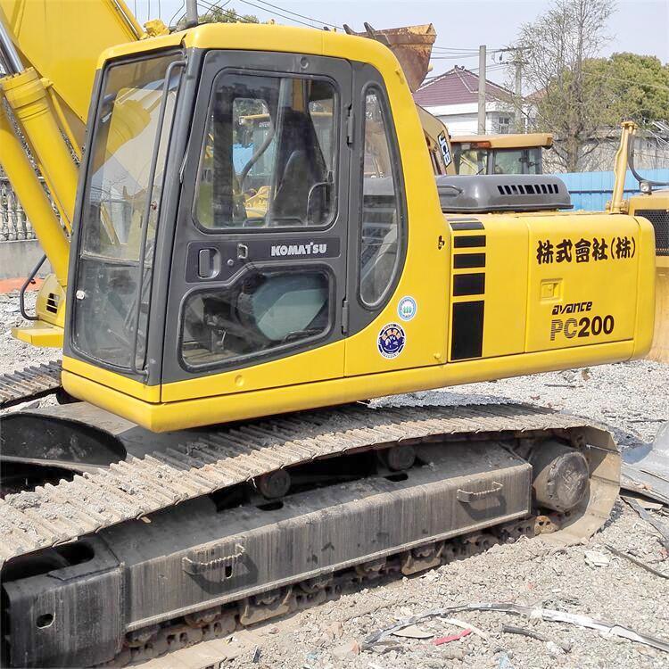 Used Komatsu PC200-6 Crawler Excavator 20 Ton in Good Condition 2012 Moving Speed 4.6 km/h