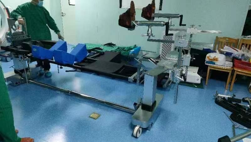 CE Certified Electric Hydraulic Carbon Fiber Spine Jackson Operating Table