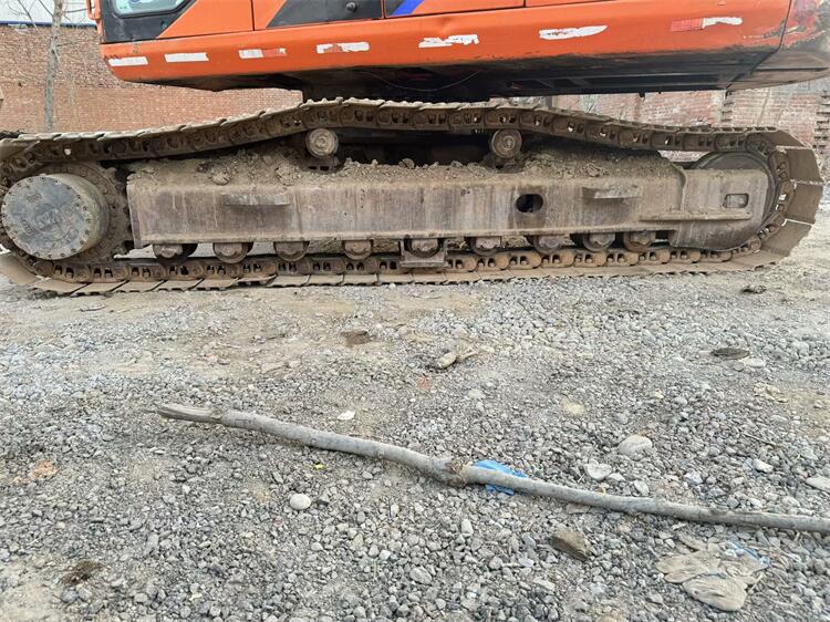 Original DOOSAN DH225 Crawler Excavator with 1m3 Bucket Capacity and 108KW Power